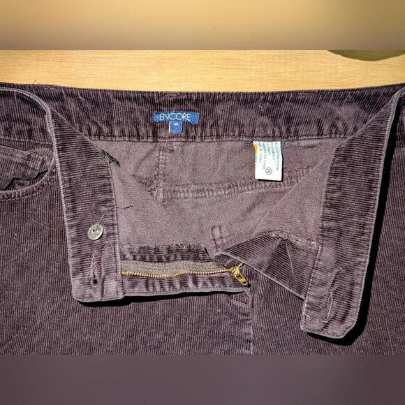 💜Plum Encore Corduroy Pants, Women's Size 18 - Picture 3 of 4